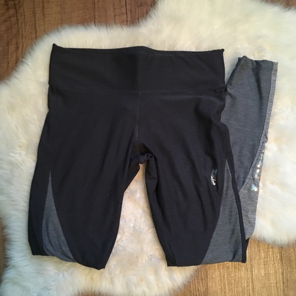 🚫TRADED🚫🖤VS PINK Super Soft Leggings🖤 - Picture 6 of 7